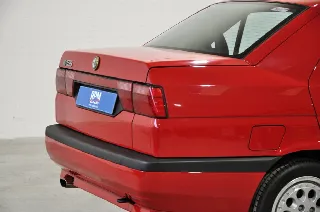 Foto 14 di 37: Alfa Romeo 155 2.0i turbo 16V cat Q4 ASI ORO CRS a libretto