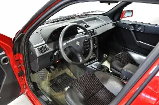 Foto 35 di 37: Alfa Romeo 155 2.0i turbo 16V cat Q4 ASI ORO CRS a libretto