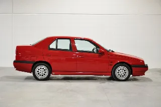 Foto 7 di 37: Alfa Romeo 155 2.0i turbo 16V cat Q4 ASI ORO CRS a libretto