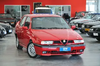 Foto 1 di 37: Alfa Romeo 155 2.0i turbo 16V cat Q4 ASI ORO CRS a libretto