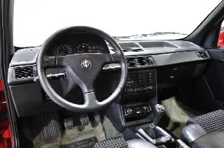Foto 23 di 37: Alfa Romeo 155 2.0i turbo 16V cat Q4 ASI ORO CRS a libretto