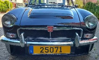 Foto 5 di 7: MG B