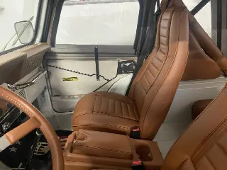 Foto 3 di 6: JEEP CJ CJ5 V8 LAREDO motore 360