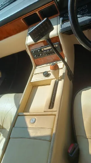 Foto 16 di 20: ASTON MARTIN Lagonda