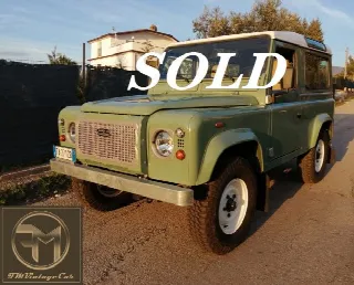 Foto 1 di 17: LAND ROVER Defender (1984-) 90 td5 HERITAGE STYLE     