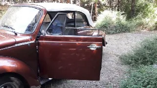 Foto 2 di 3: Volkswagen Maggiolino Karmann Ghia 
