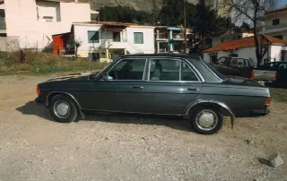Foto 20 di 21: MERCEDES-BENZ S-Class(1979-1991) 240 d