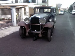 Foto 2 di 3: MARMON Big Eight Five-Passenger Sedan  