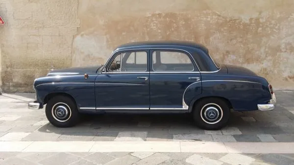 MERCEDES-BENZ 190 Ponton