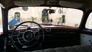 Foto 6 di 6: MERCEDES-BENZ 190 Ponton 