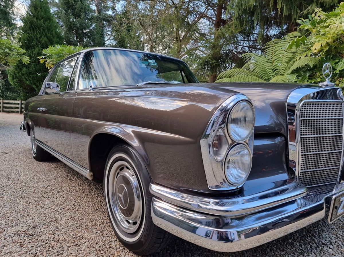 MERCEDES-BENZ 220 SEB  