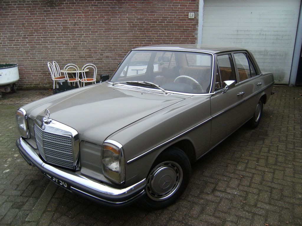 MERCEDES-BENZ 230 (1938-1943)