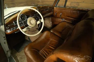 Foto 2 di 10: MERCEDES-BENZ 300 SLS