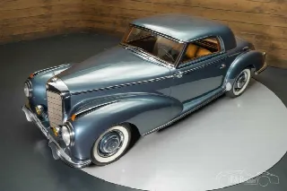 Foto 1 di 10: MERCEDES-BENZ 300 SLS