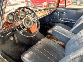 Foto 11 di 18: MERCEDES-BENZ 300 SE Coupe white  