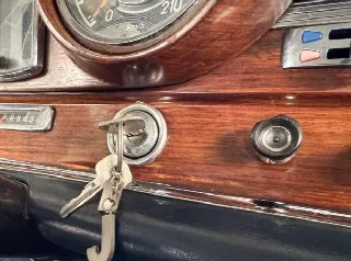 Foto 18 di 18: MERCEDES-BENZ 300 SE Coupe white  