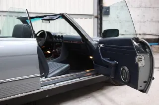 Foto 4 di 6: MERCEDES-BENZ SL(1989-2001) 450 SL 