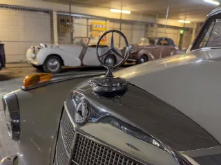 Foto 16 di 23: MERCEDES-BENZ 300 Dora