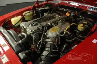 Foto 5 di 10: MERCEDES-BENZ SL(1971-1989) 280 SL 1975 