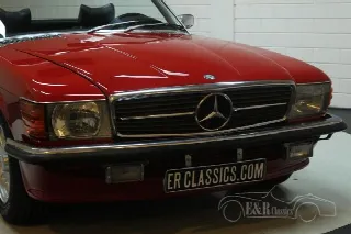 Foto 7 di 10: MERCEDES-BENZ SL(1971-1989) 280 SL 1975 