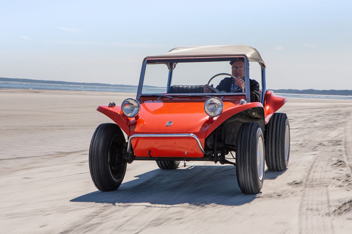 BRUCE MEYERS E LA DUNE BUGGY