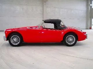 Foto 4 di 4: MG MGA 