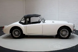 Foto 4 di 8: MG A Cabriolet 1961 Disc brakes front 