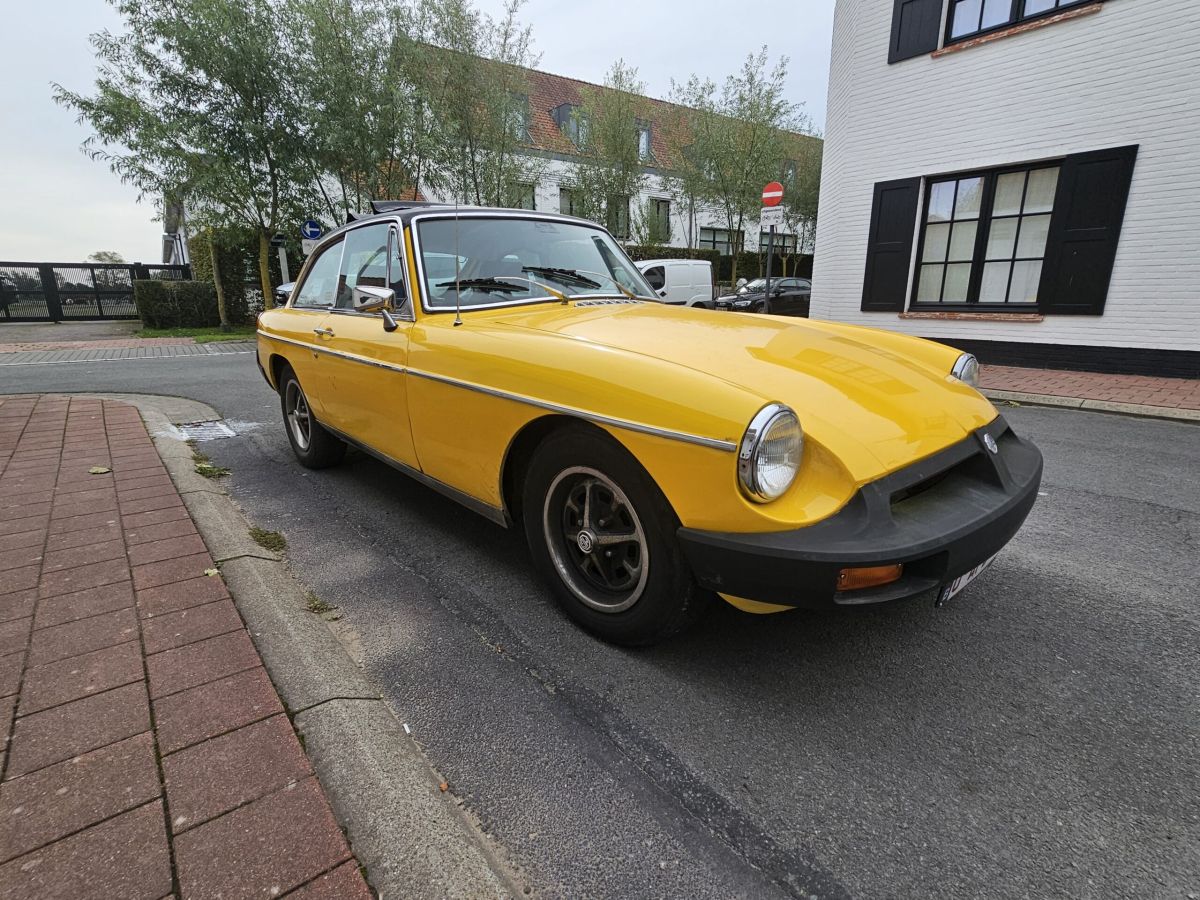MG B GT 
