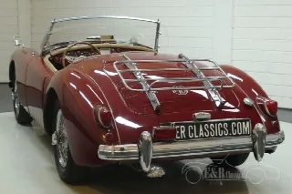 Foto 7 di 8: MG A Cabriolet 1960 Chrome wire wheels Burgundy Red 