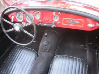 Foto 3 di 6: MG MGA 