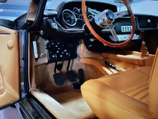 Foto 4 di 8: MASERATI Mistral(1963-1970) 4000 