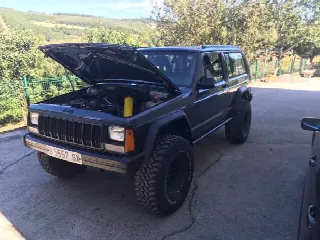 Foto 4 di 4: JEEP Cherokee 4.0 Limited    