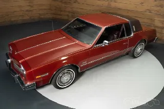 Foto 1 di 10: OLDSMOBILE Toronado