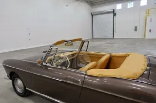 Foto 2 di 6: PEUGEOT 404  