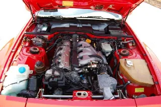 Foto 6 di 6: PORSCHE 944  