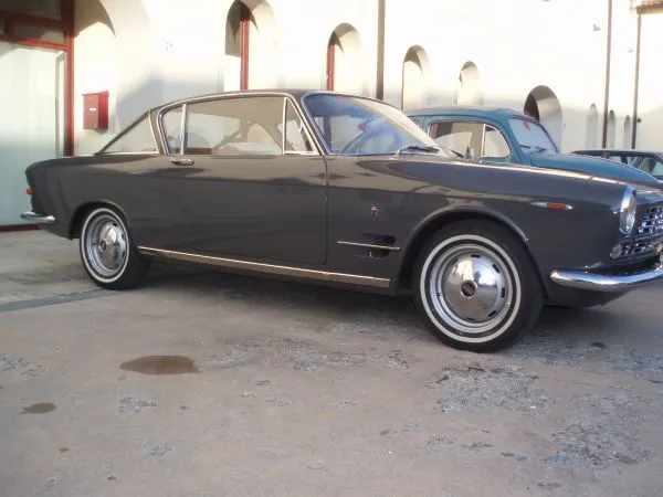 FIAT 2300 Coupe