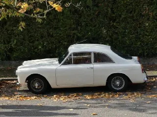 Foto 2 di 6: GILBERN GT 1800  