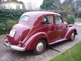 Foto 4 di 5: FIAT 1100e   