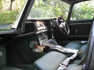 Foto 4 di 15: JAGUAR 3.8 E Type 