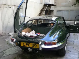 Foto 11 di 15: JAGUAR 3.8 E Type 