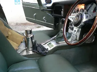 Foto 8 di 15: JAGUAR 3.8 E Type 