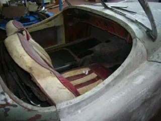 Foto 3 di 4: JAGUAR XK120 O.T.S. 