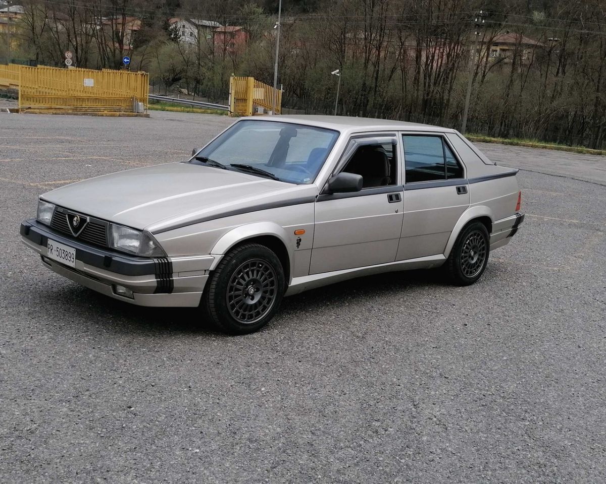 ALFA ROMEO 75 2.0 Twin Spark  