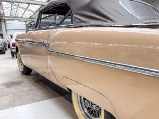 Foto 12 di 17: PACKARD Deluxe Cabriolet