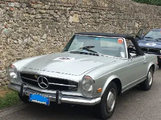 Foto 1 di 7: MERCEDES-BENZ SL Pagoda (1963-1971) 280SL
