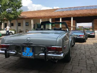 Foto 3 di 7: MERCEDES-BENZ SL Pagoda (1963-1971) 280SL