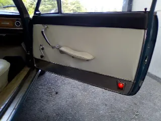 Foto 34 di 40: LANCIA Flavia coupè 1800    