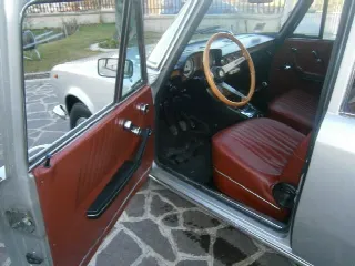 Foto 5 di 7: ALFA ROMEO berlina