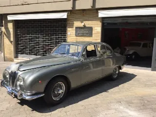 Foto 2 di 14: JAGUAR 3.8 S  