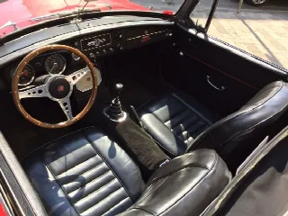 Foto 13 di 15: MG B    